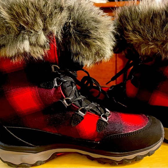 Eddie Bauer Vibram Buffalo Plaid Waterproof Winter Hiking Snow Boots size 8.5M - Picture 2 of 5